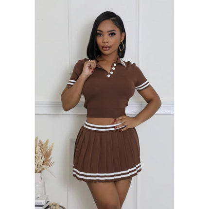 Women’s Contrast Knit Sweater and Pleated Skirt Set with Collar